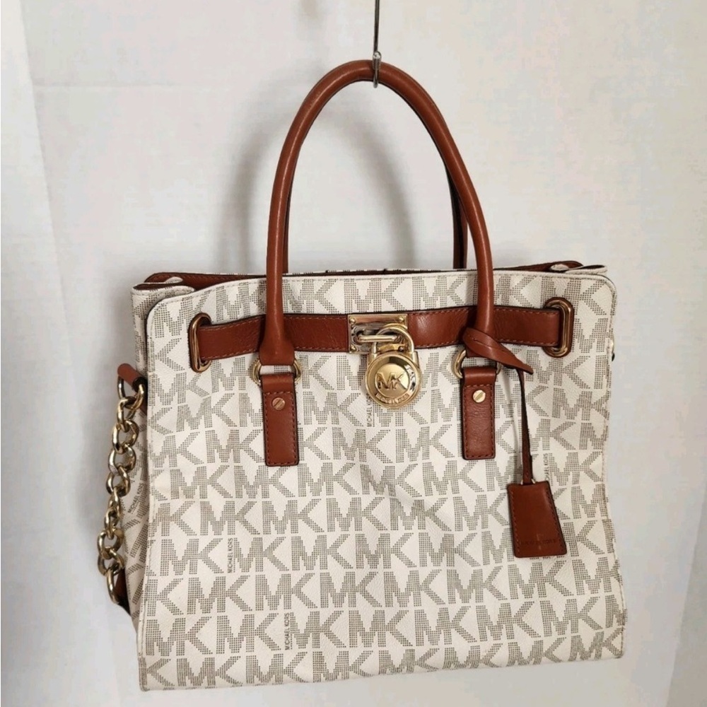 Michael Kors Beige/Acorn Signature Hamilton Tote with Gold Hardware - Picture 1 of 8